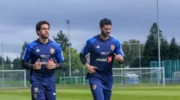 أفضل حراس مصر.. أفشة يحسم الجدل حول صراع الشناوي وشوبير في الأهلي